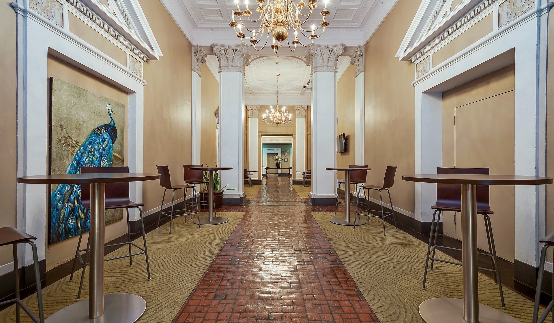 Inviting entryways within the community